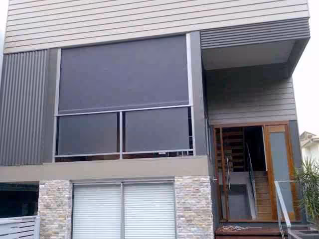 scaled_Sunmaster Awning 009