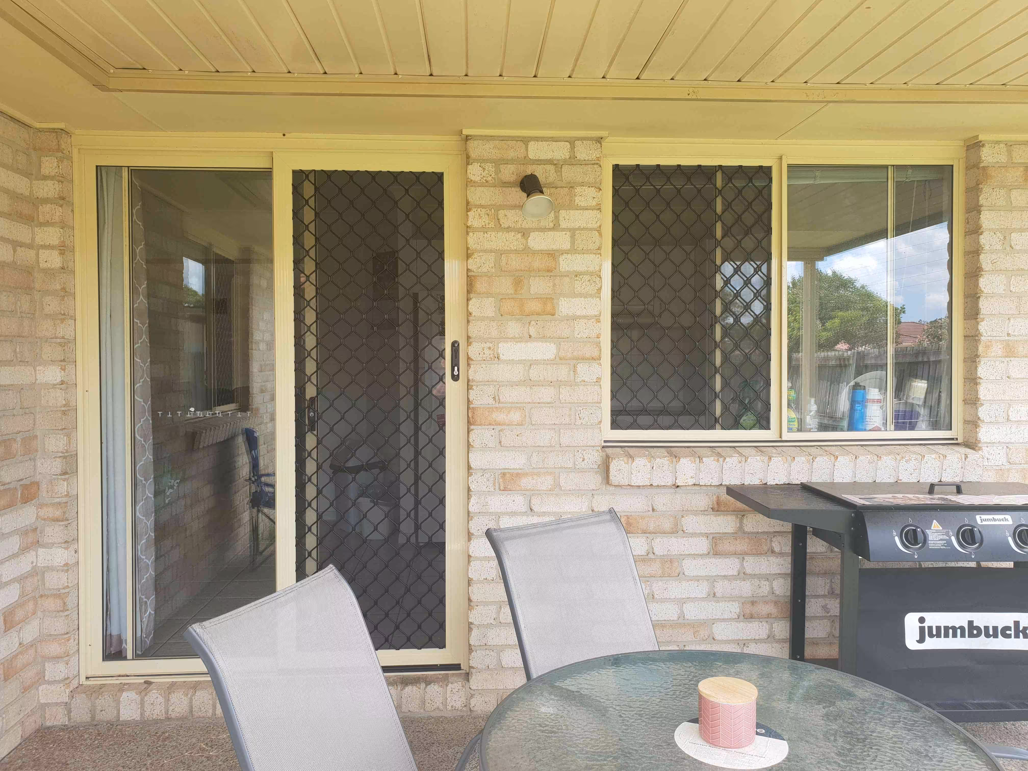 scaled_diamond grill black colour frame (1)